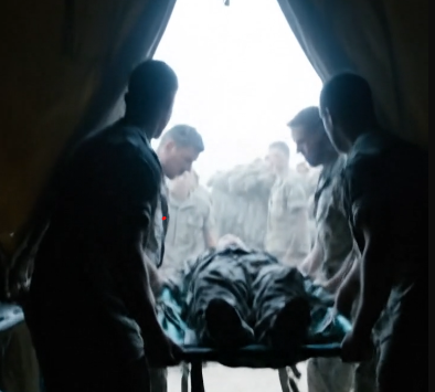 I Was a Marine Combat Medic. I Risked Everything to Save Wounded Children Trapped in a School Under Attack. Days Later, I Collapsed on Duty. As I Was Evacuated, Unconscious, Over 500 Marines Stopped Everything to Give Me a Final Salute I Never Saw. This Is My Story.