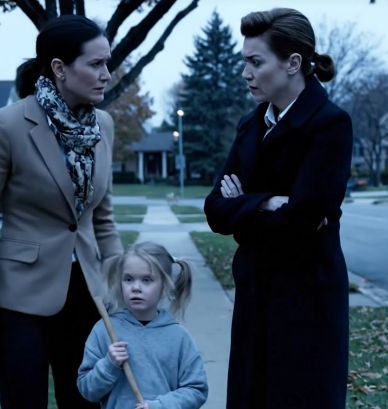 Stepmother Forces Millionaire’s Daughter to Sweep the Sidewalk at 7 AM. The Barefoot Girl Shivers in Fear. When I, a Teacher, Intervened, the Woman Sneered, “Mind Your Own Business!” I Never Knew the Truth Inside the $10 Million Mansion Was More Horrific Than Any Fairy Tale.